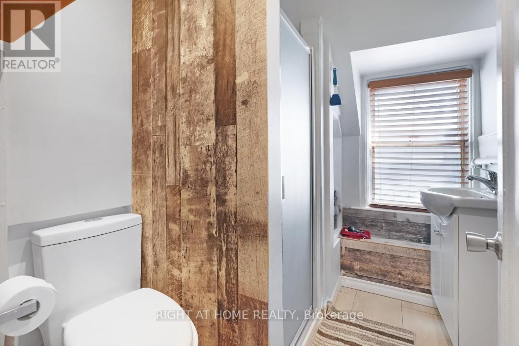 420 BRONSON AVENUE Image 8