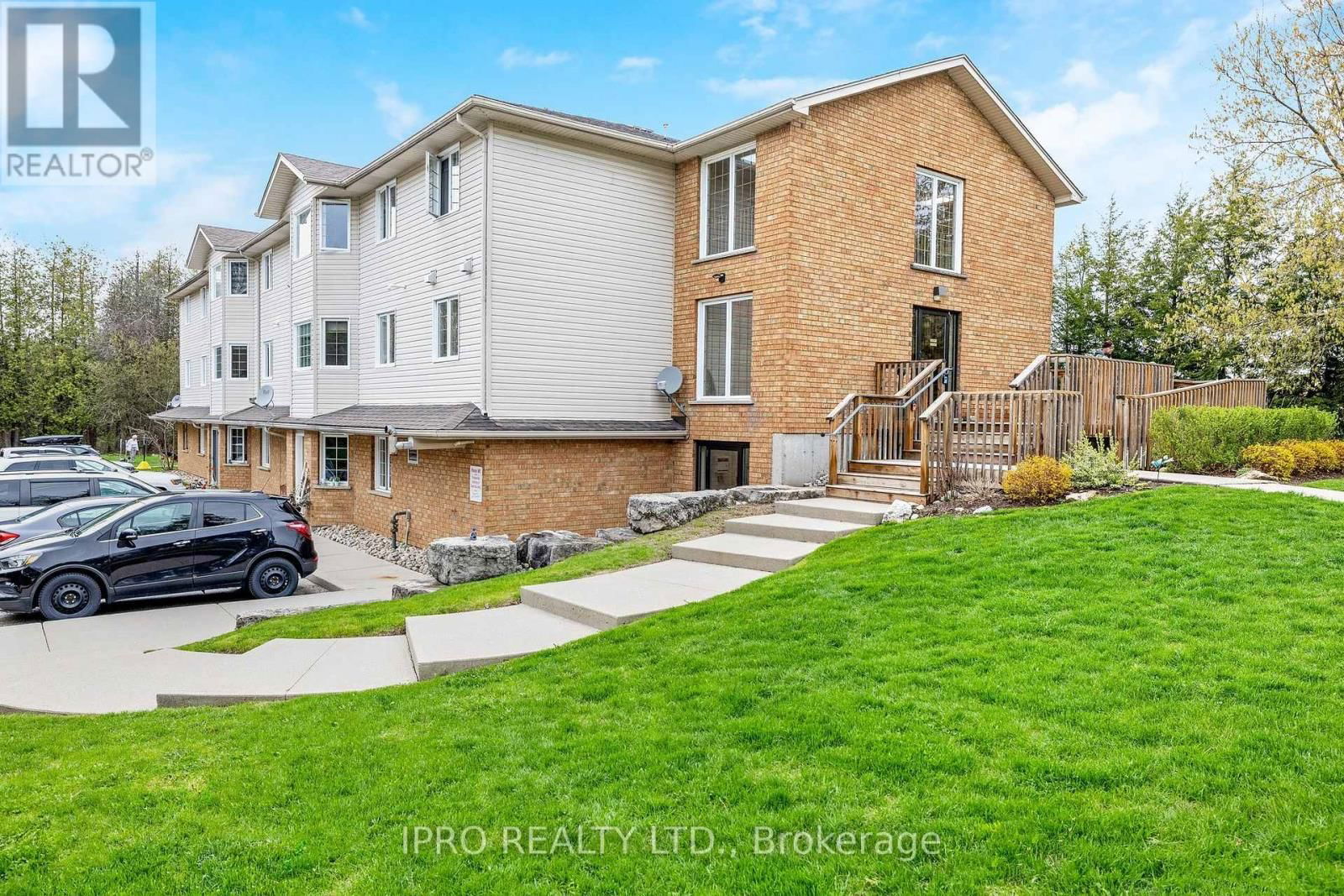 203 - 264 ALMA STREET Image 1