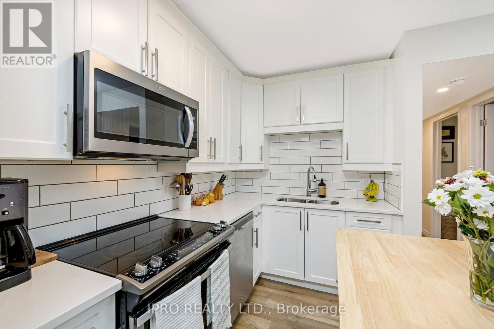203 - 264 ALMA STREET Image 7