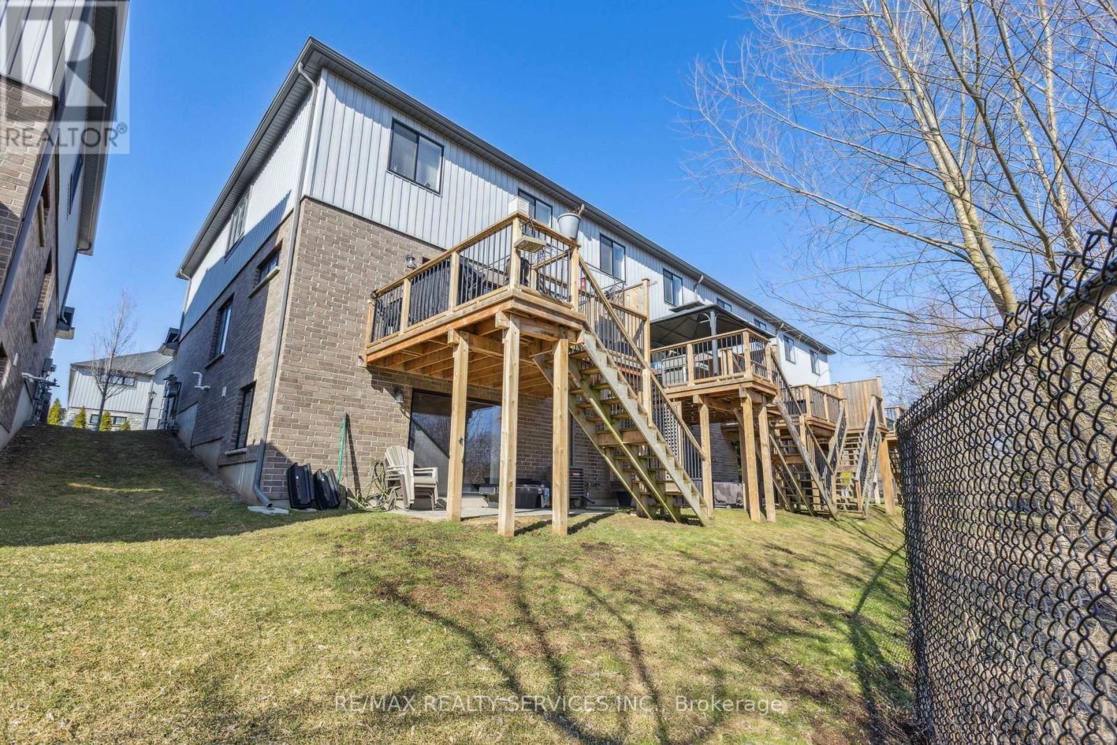 10 - 625 BLACKBRIDGE ROAD Image 31