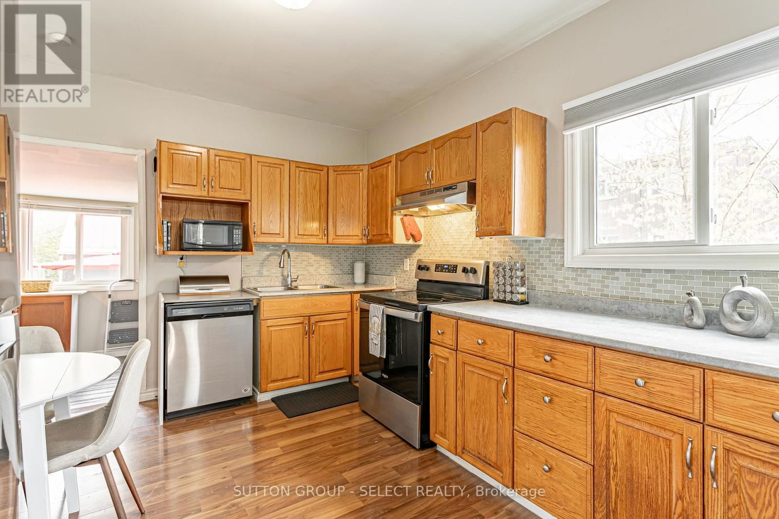 66 RECTORY STREET Image 14