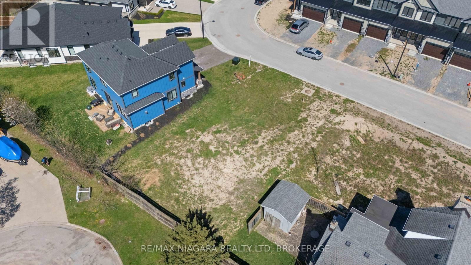 96 IVY CRESCENT Image 10