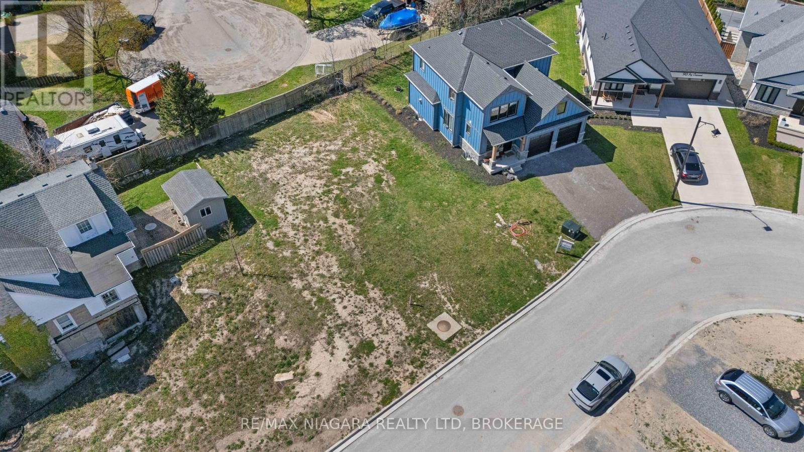 96 IVY CRESCENT Image 11