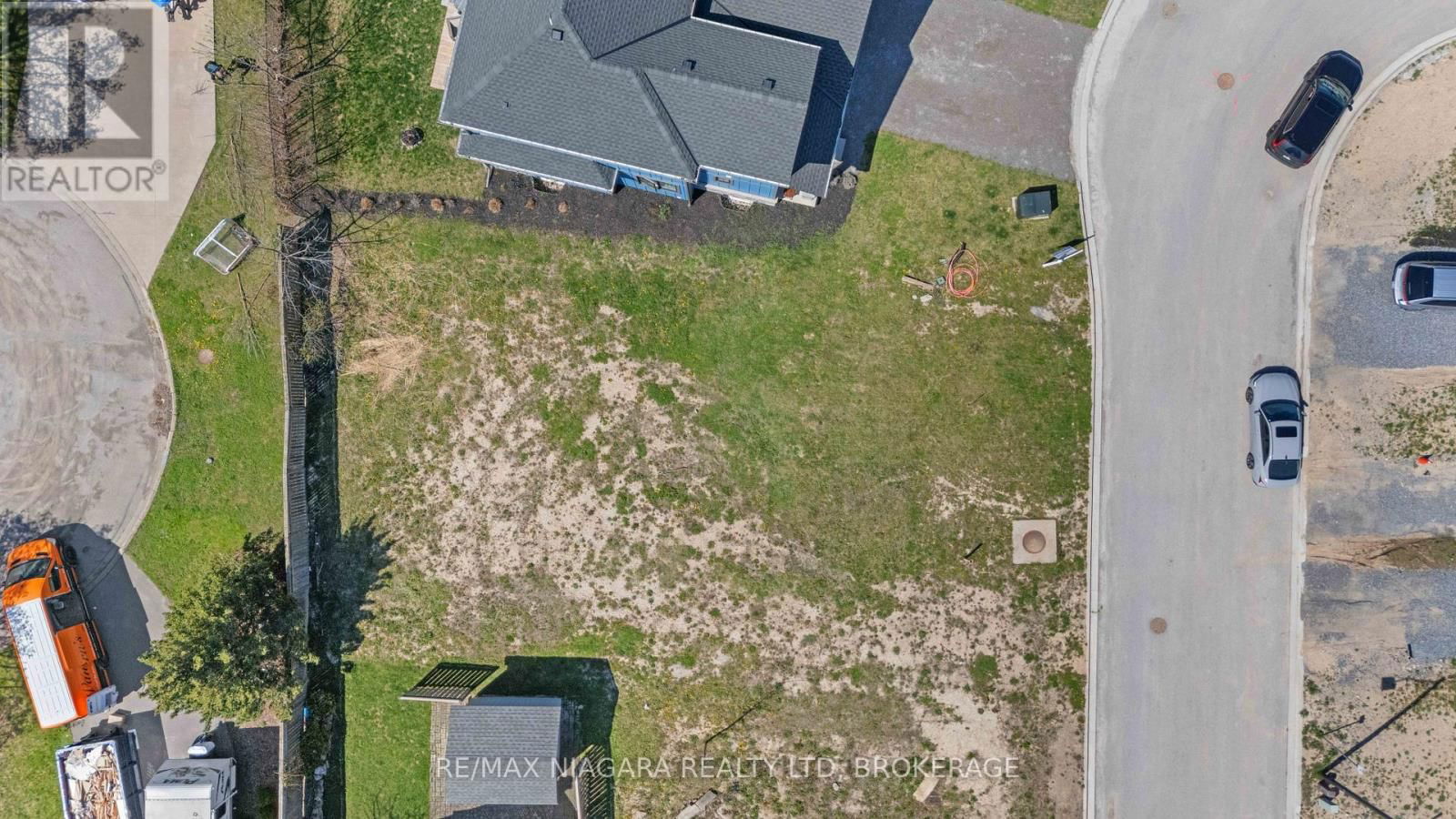 96 IVY CRESCENT Image 4