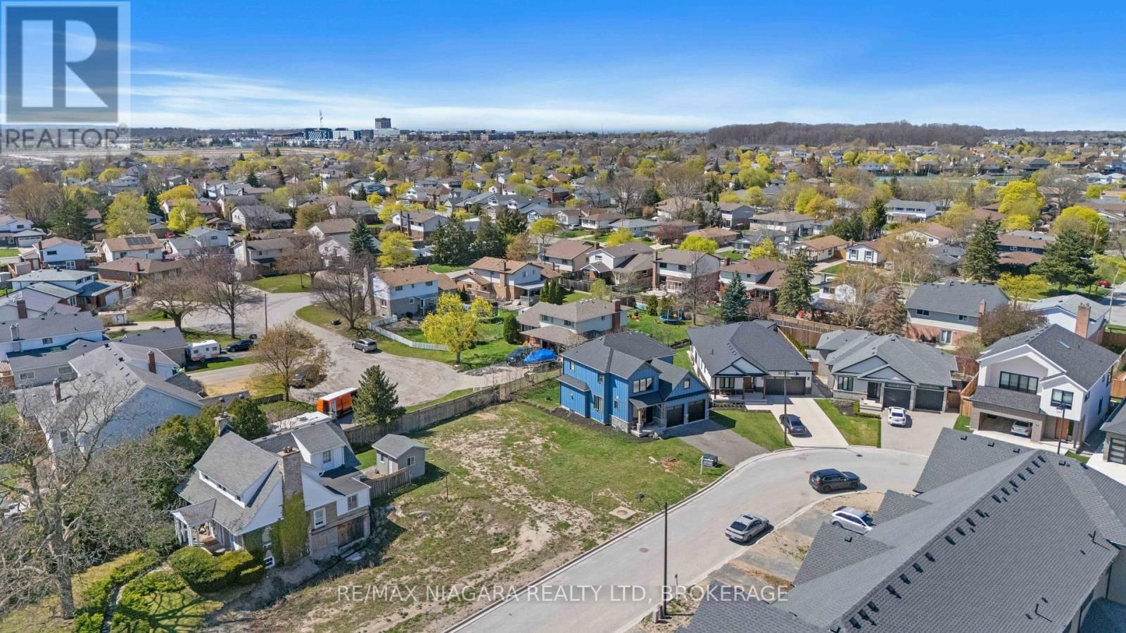 96 IVY CRESCENT Image 5