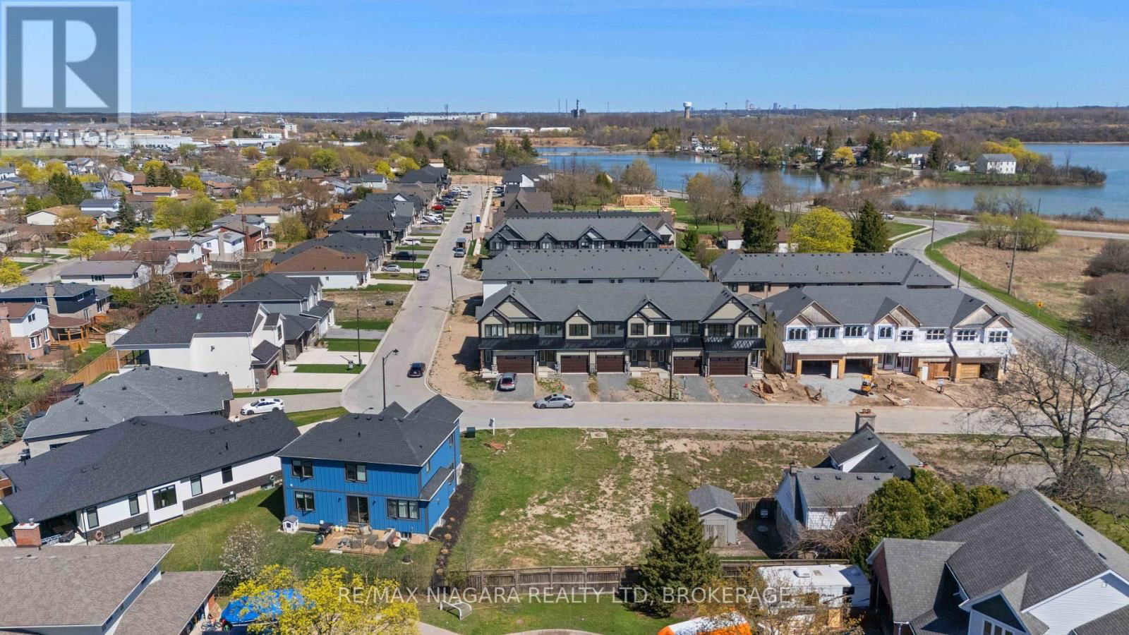96 IVY CRESCENT Image 8