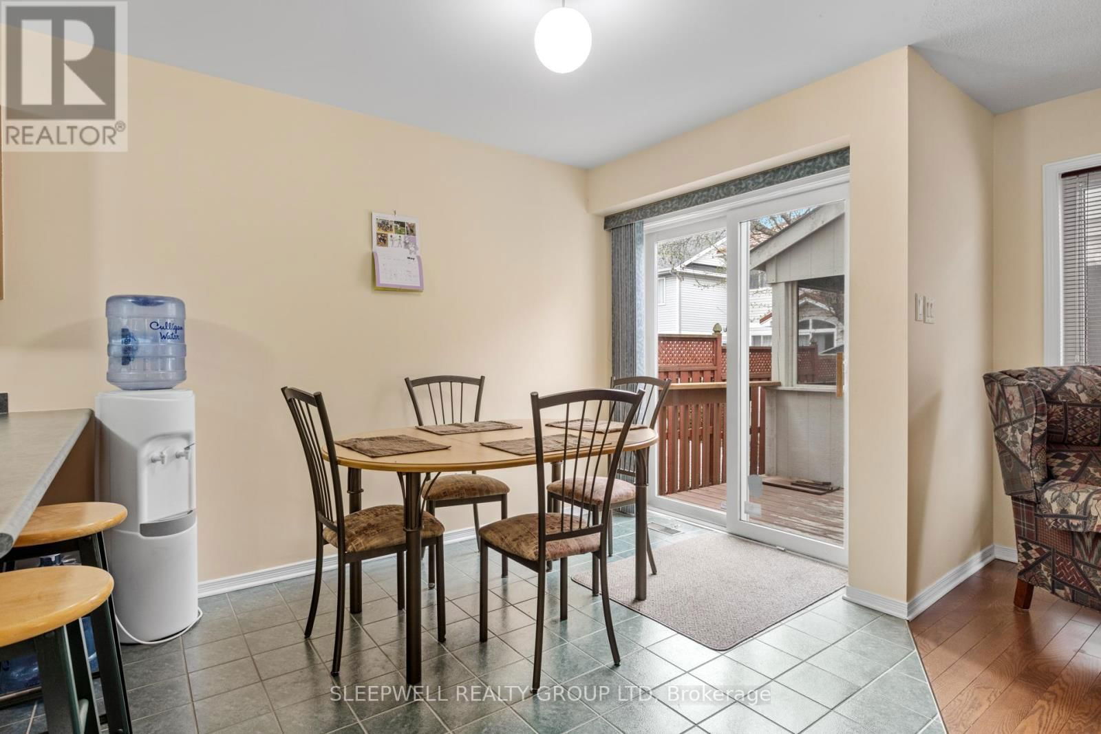 12 CEDAR PARK STREET Image 10