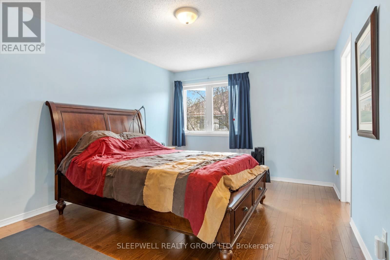 12 CEDAR PARK STREET Image 15