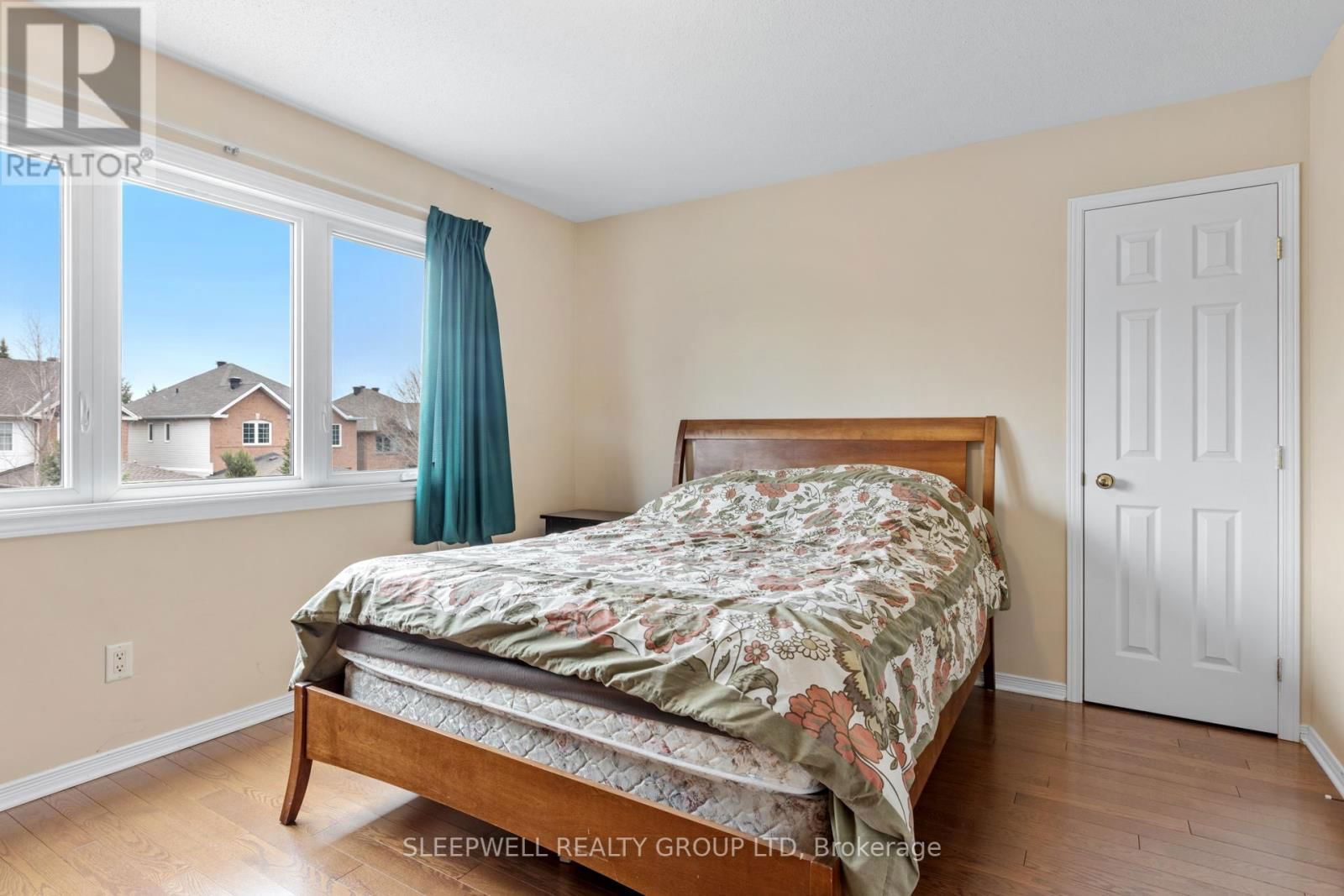 12 CEDAR PARK STREET Image 19