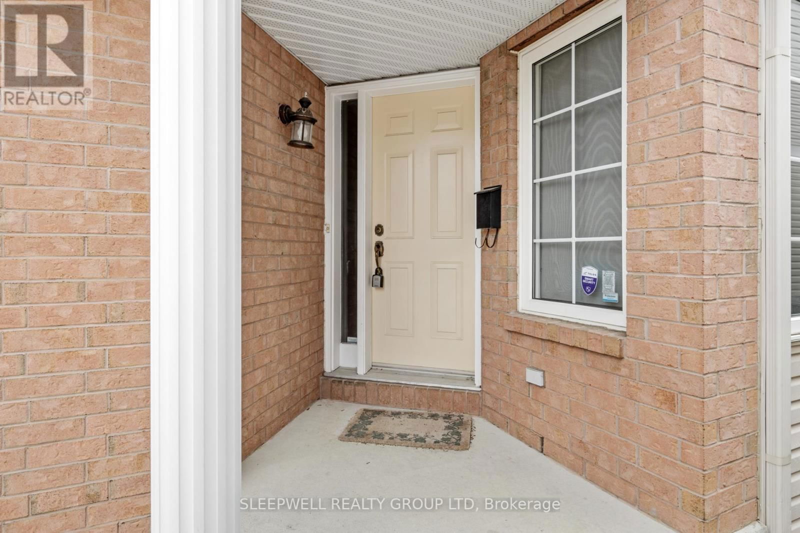 12 CEDAR PARK STREET Image 2