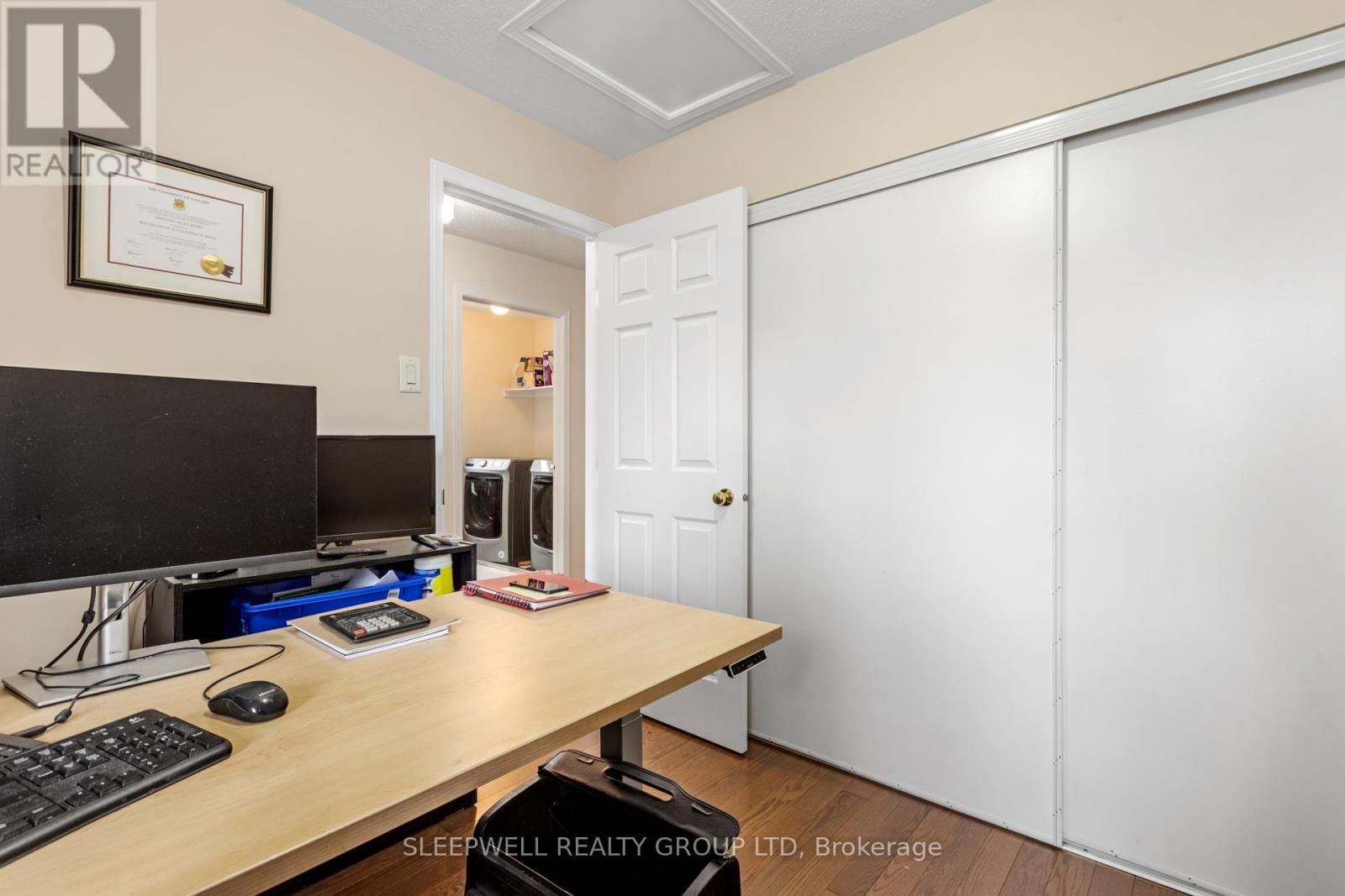 12 CEDAR PARK STREET Image 22