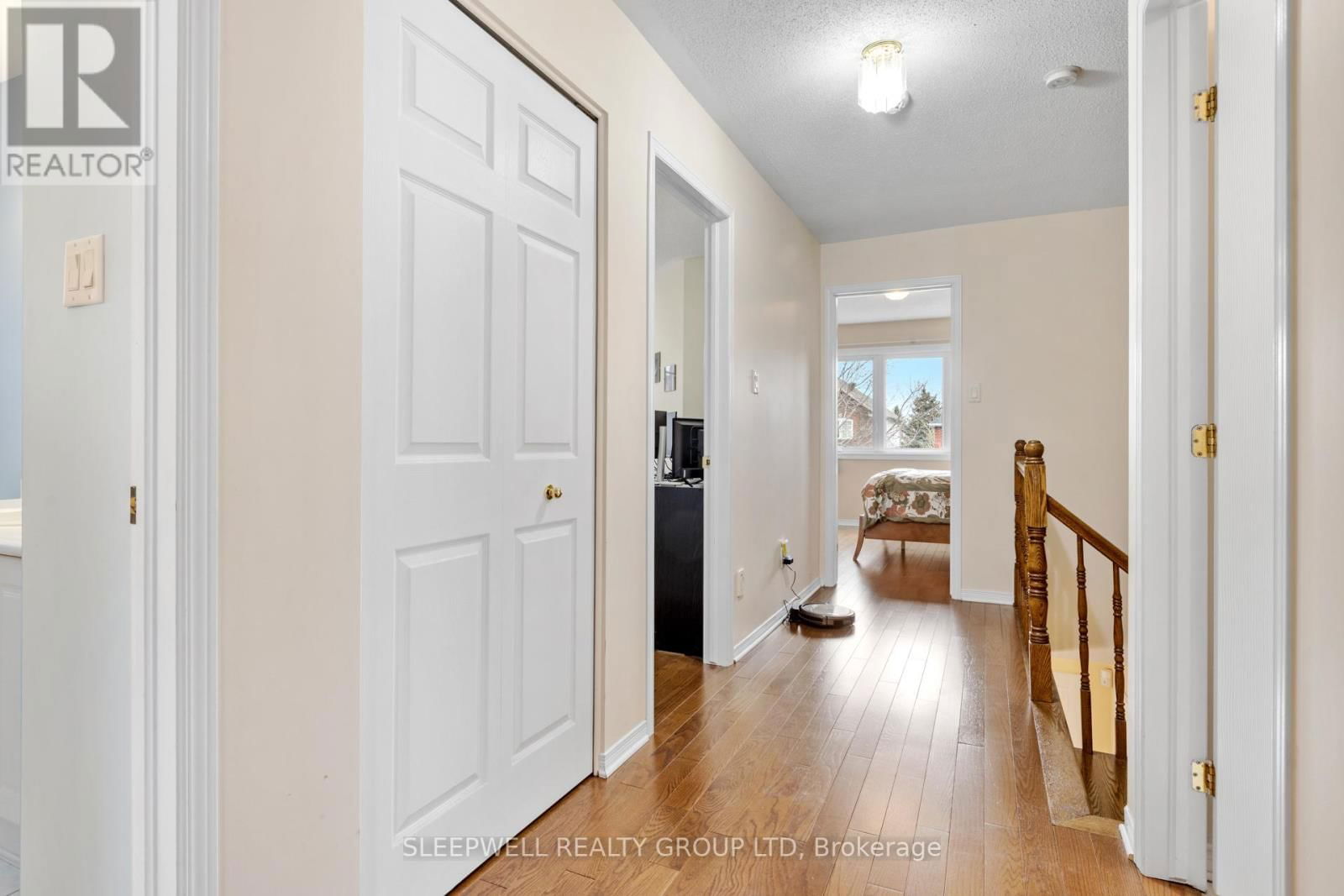 12 CEDAR PARK STREET Image 25