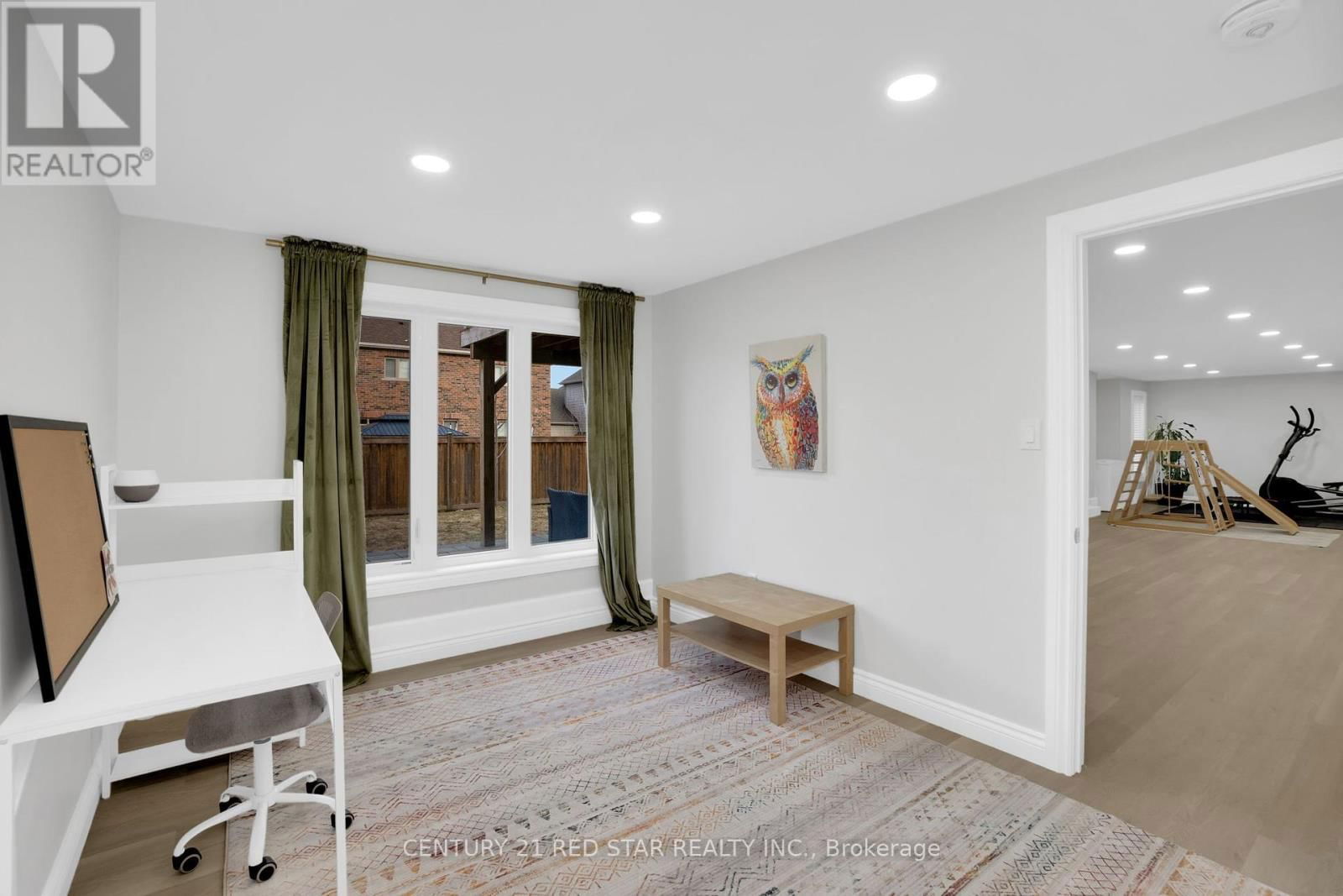 16 MITCHELL CRESCENT Image 37