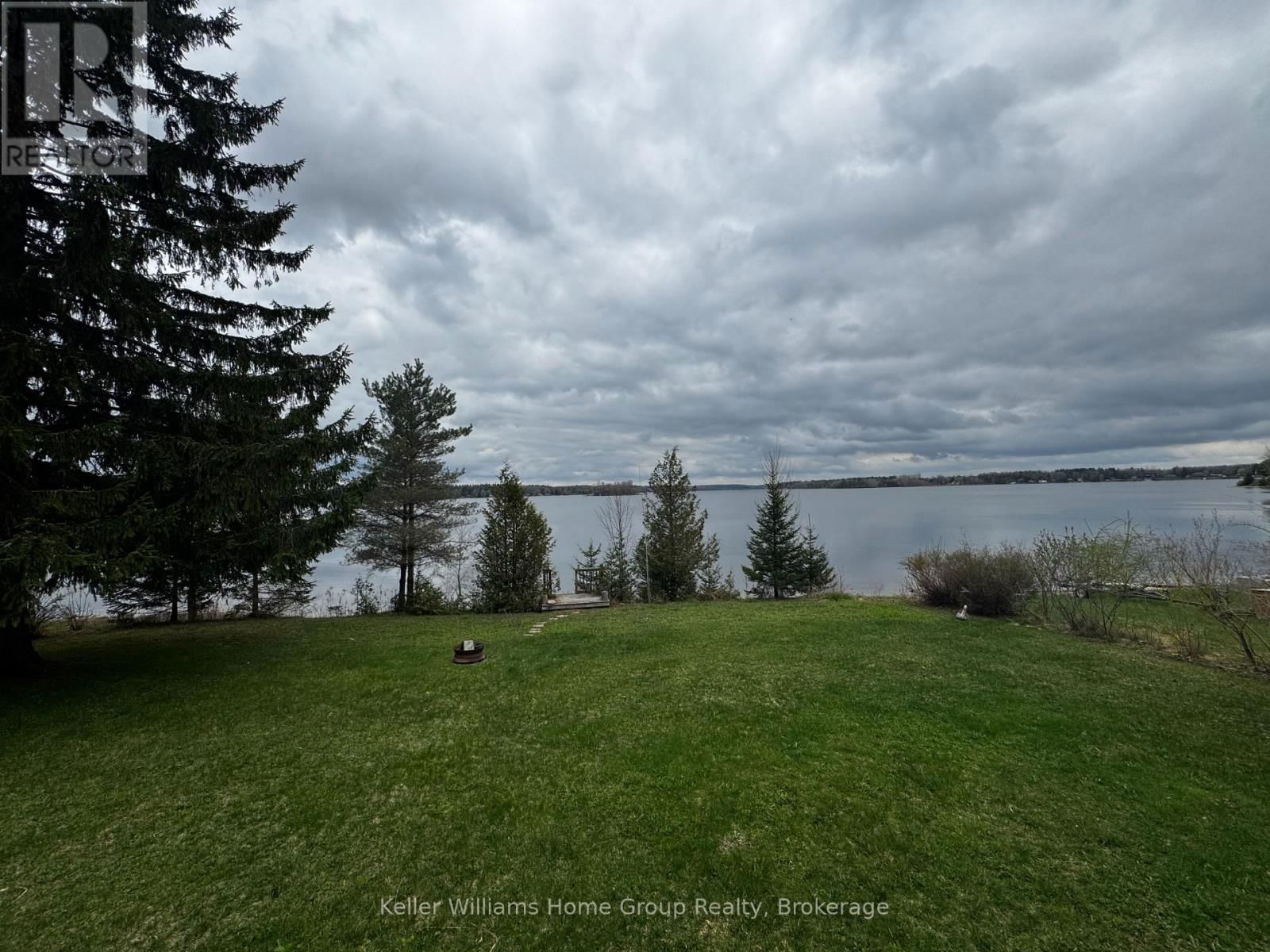 48 THIRD LINE Image 11