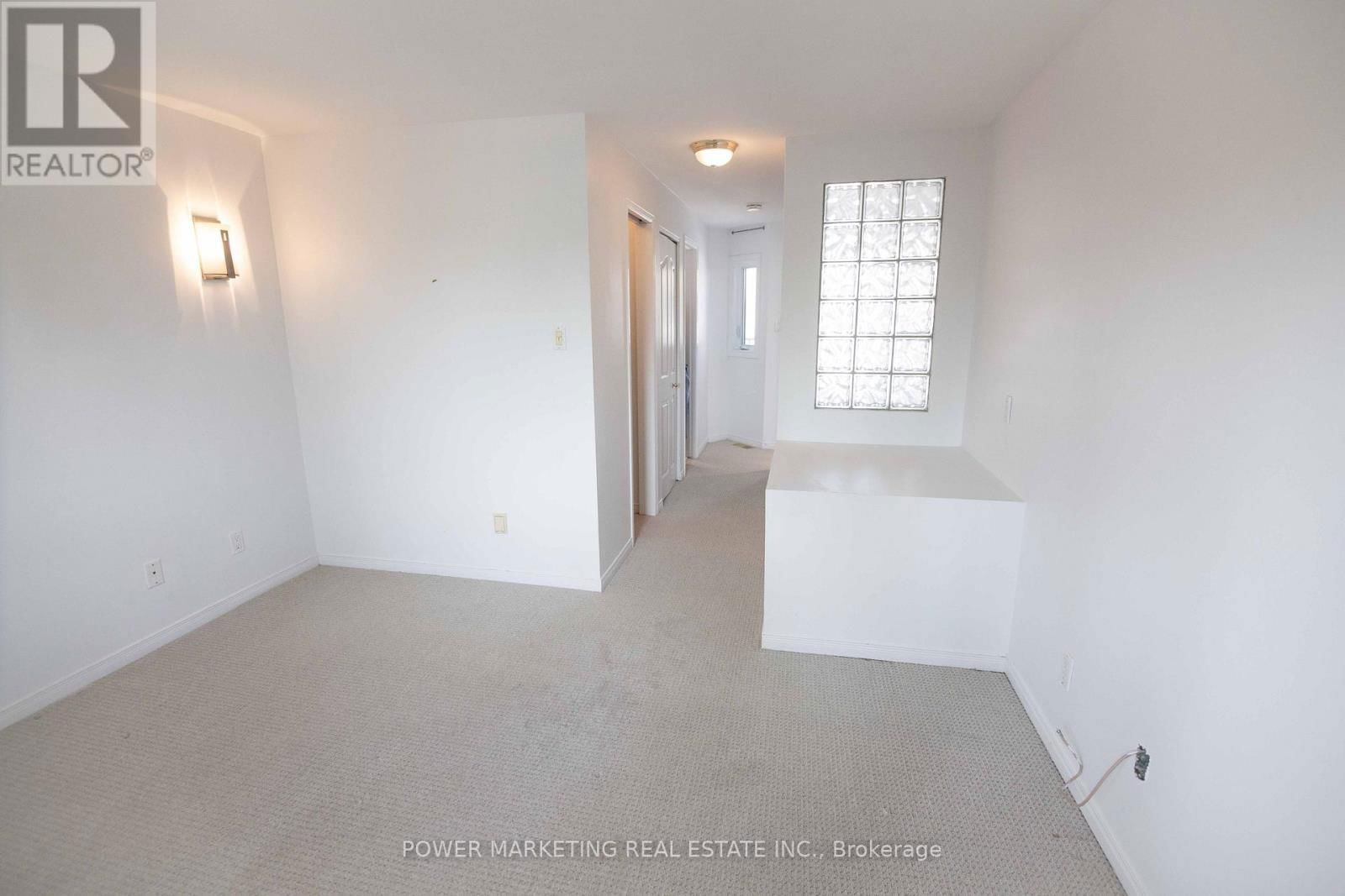 D - 40 MACLAREN STREET Image 18