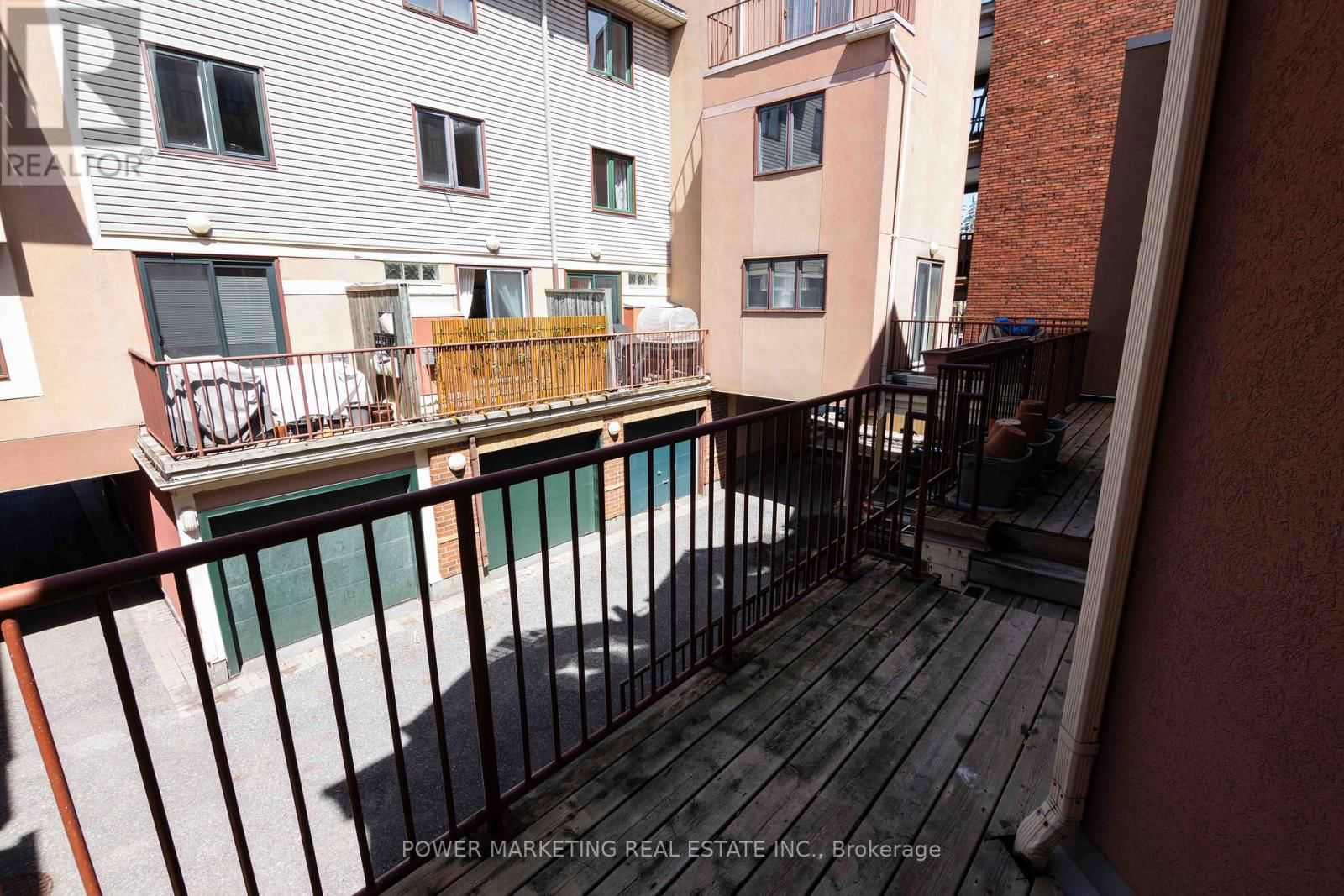 D - 40 MACLAREN STREET Image 23