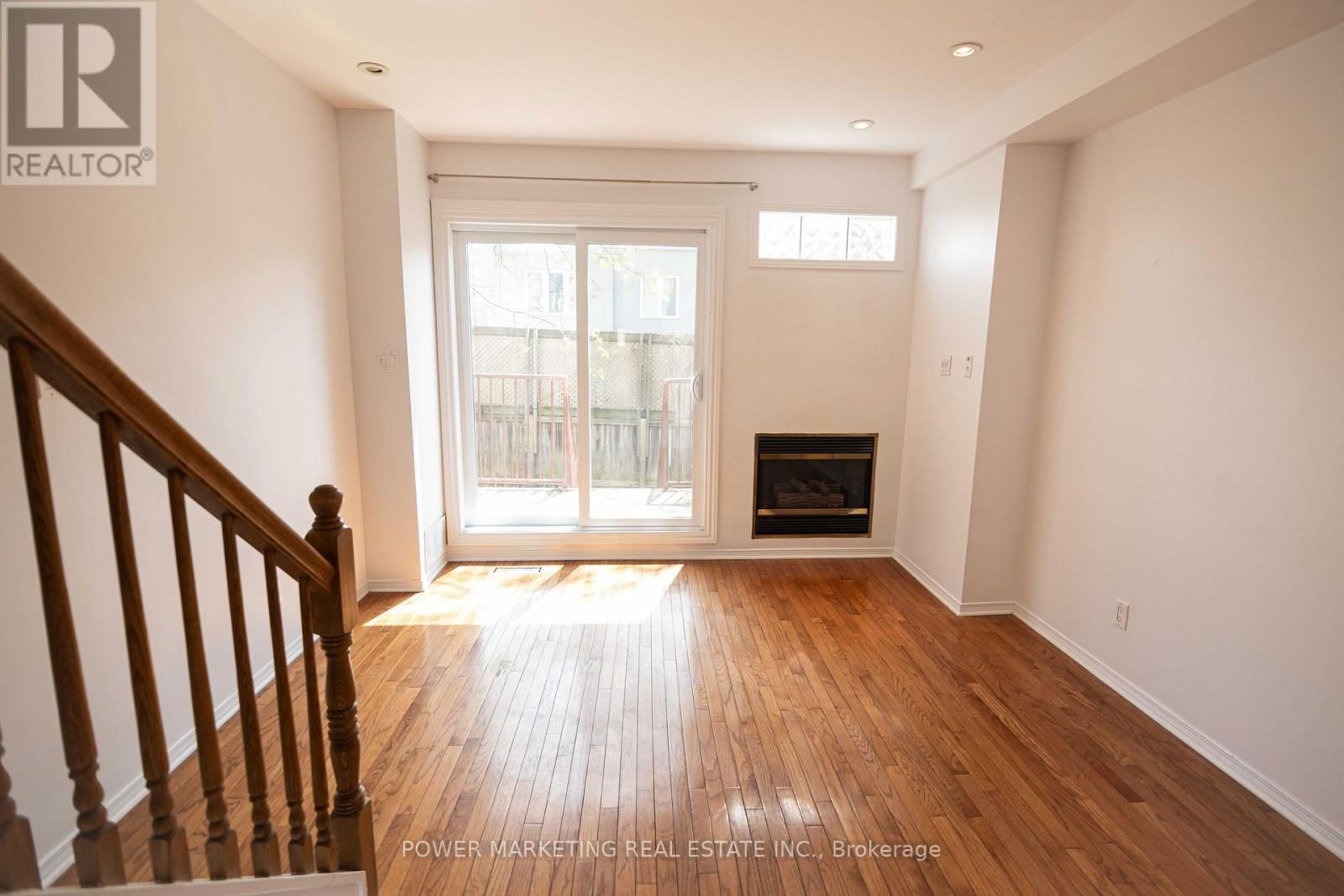 D - 40 MACLAREN STREET Image 6