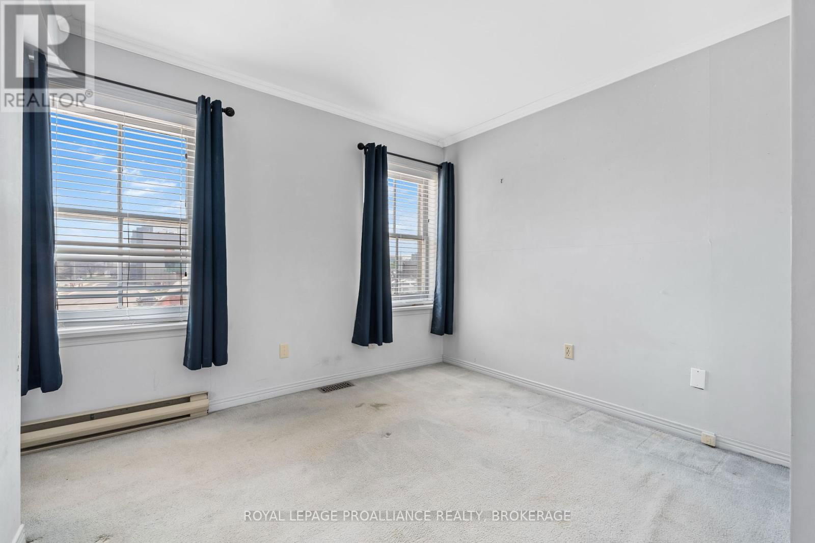 272 WELLINGTON STREET Image 13