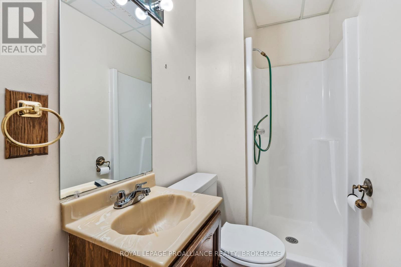 272 WELLINGTON STREET Image 14