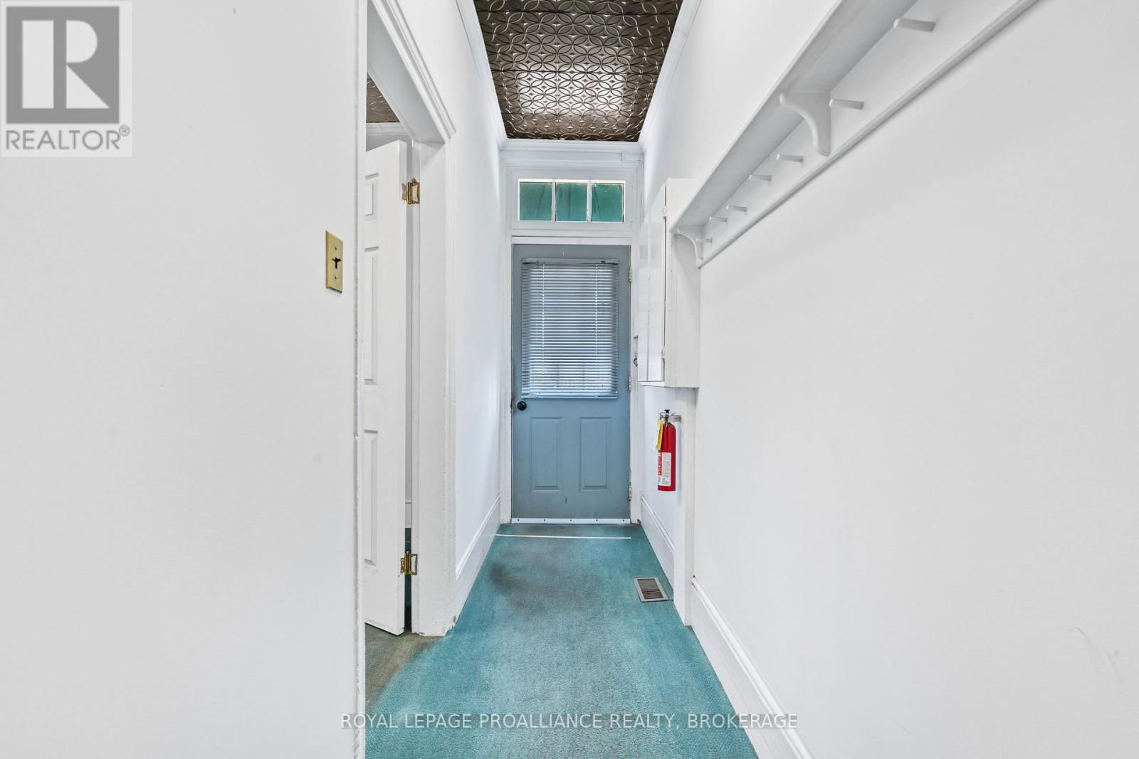 272 WELLINGTON STREET Image 3