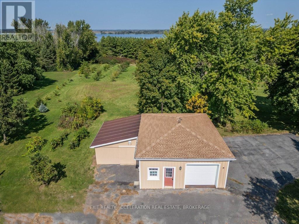 2940 COUNTY ROAD 8 Image 40