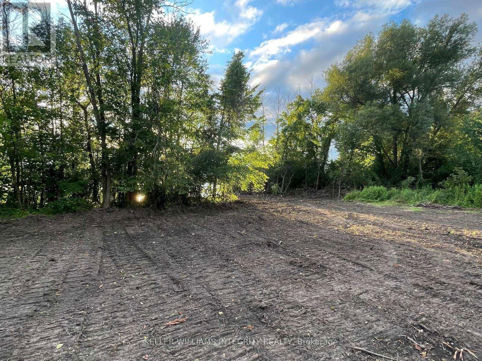 00 RIDEAU RIVER ROAD WEST Image 4