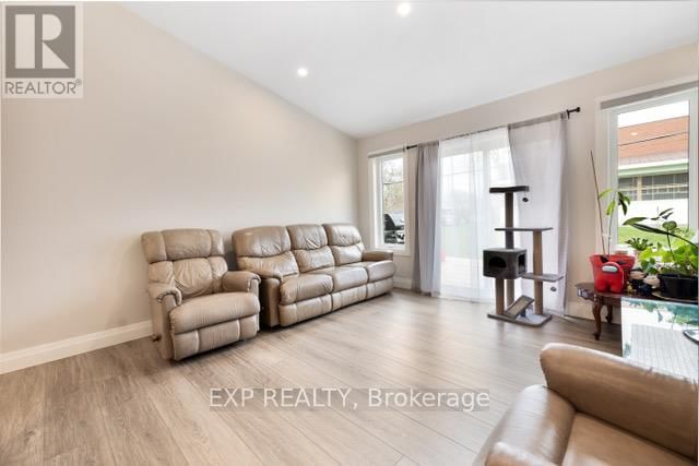 166 WEBB STREET Image 26