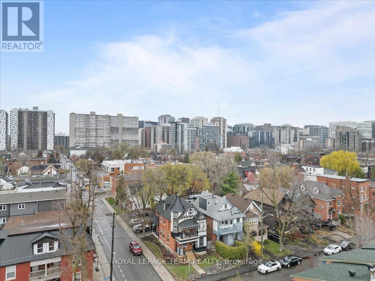607 MACLAREN STREET Image 25