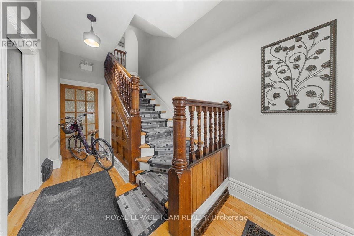 607 MACLAREN STREET Image 4