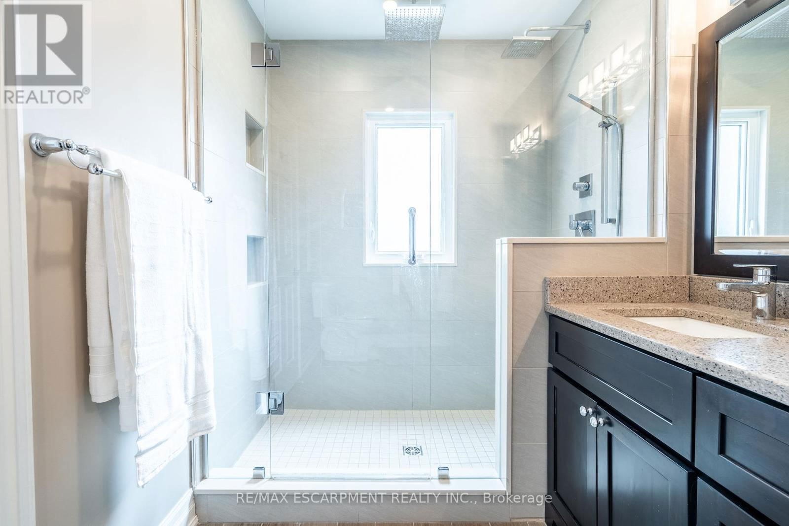 27 GLADIOLA DRIVE Image 23