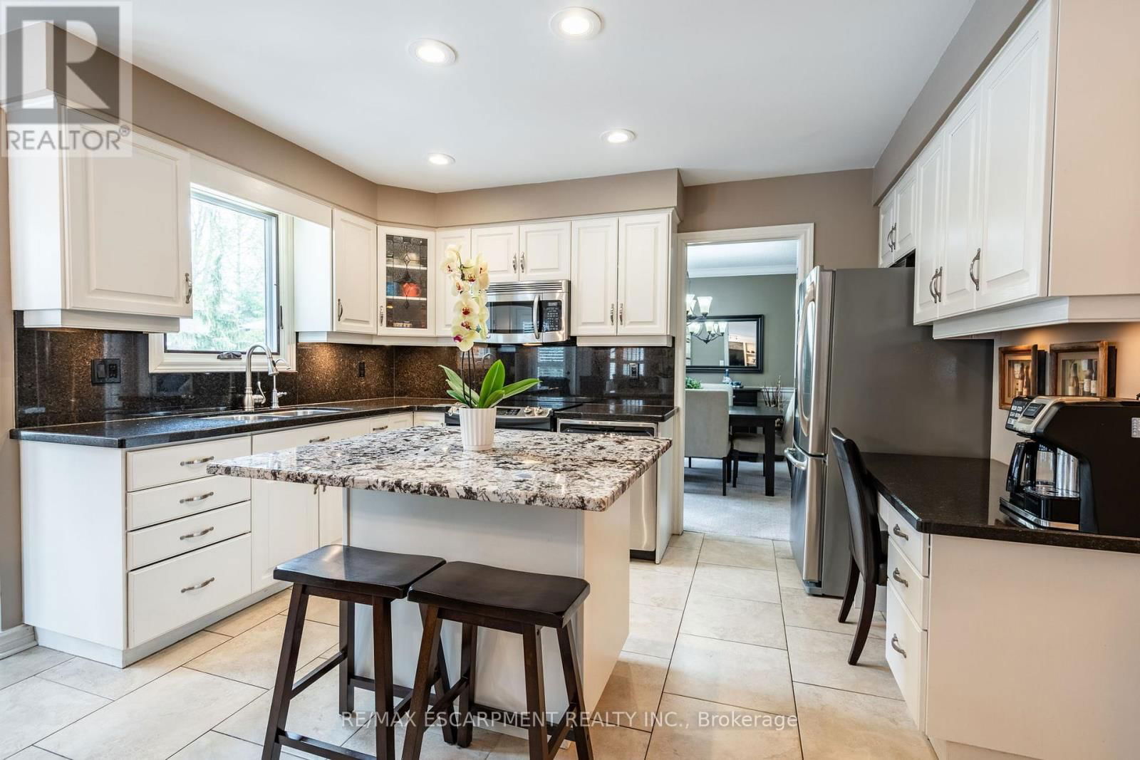 27 GLADIOLA DRIVE Image 8