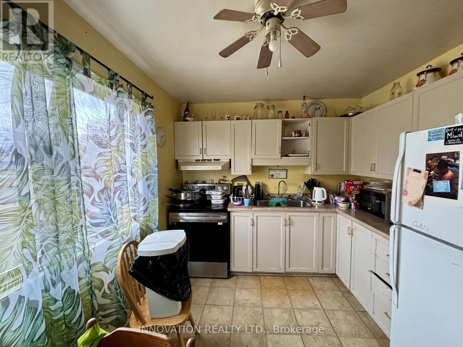 215-217 WOODWARD STREET Image 9