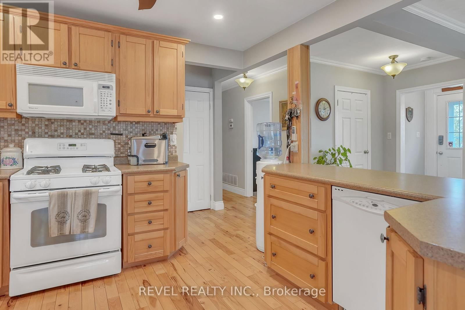 138 LAKE DALRYMPLE ROAD Image 12