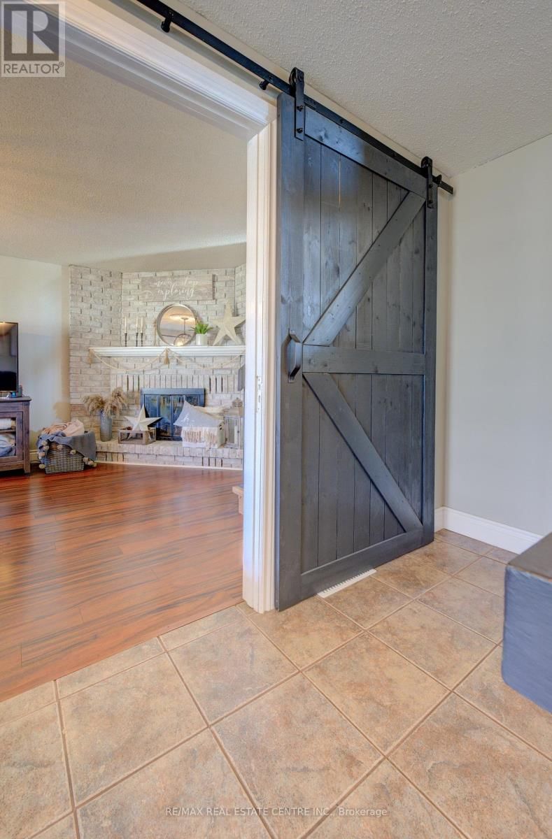 47 MANOR DRIVE Image 10