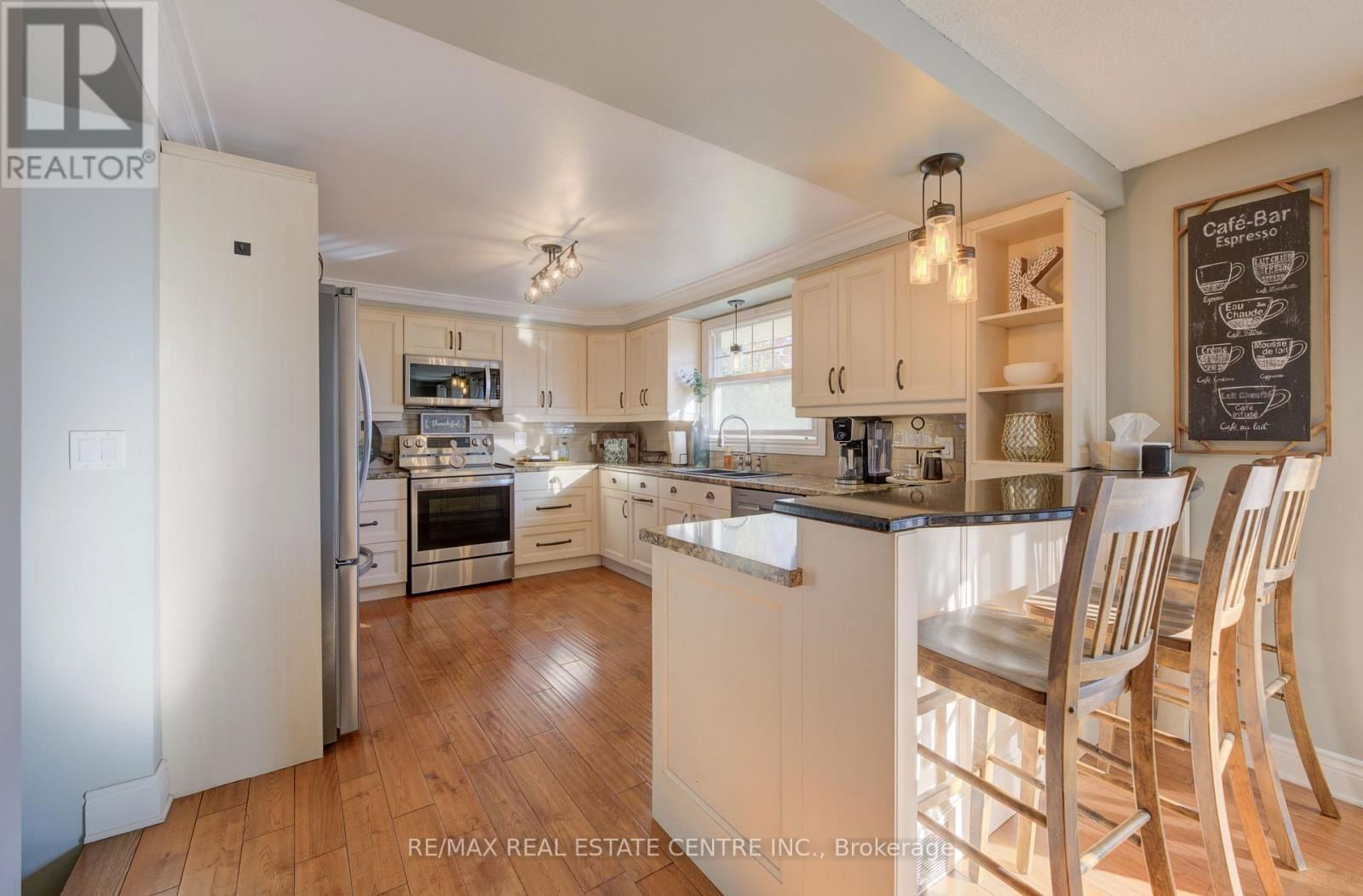 47 MANOR DRIVE Image 21