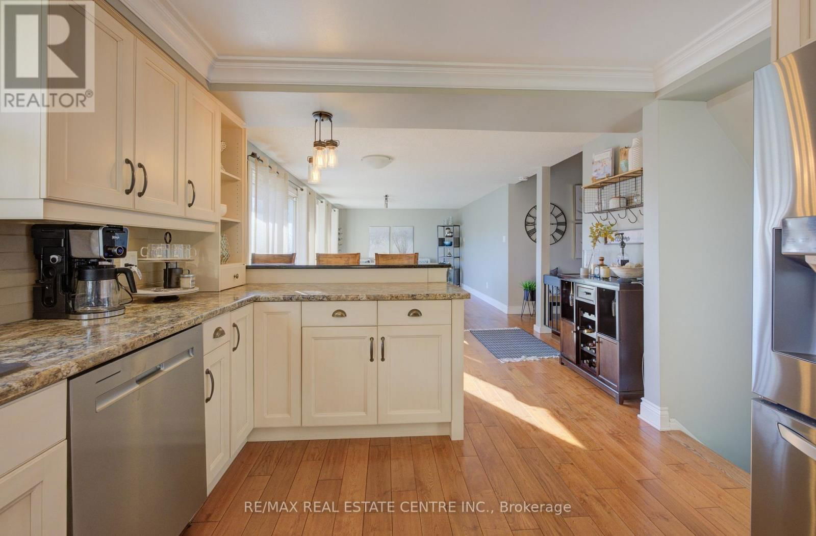 47 MANOR DRIVE Image 26