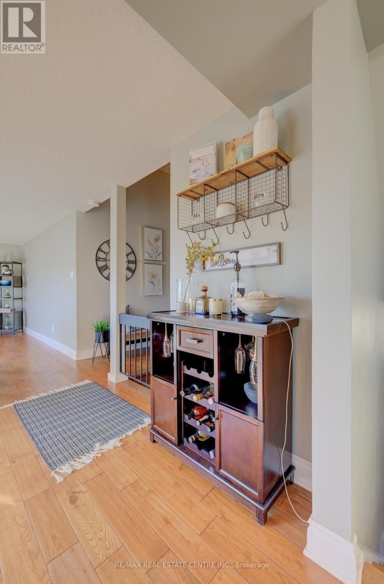 47 MANOR DRIVE Image 27