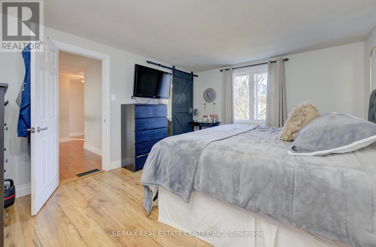 47 MANOR DRIVE Image 33