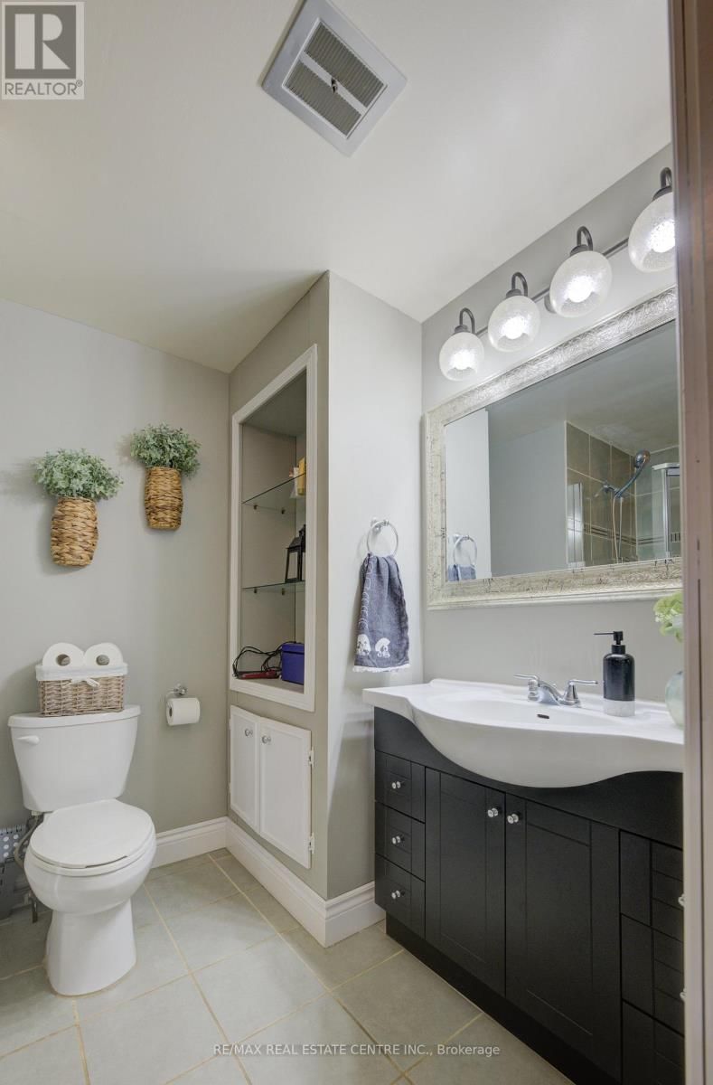 47 MANOR DRIVE Image 36