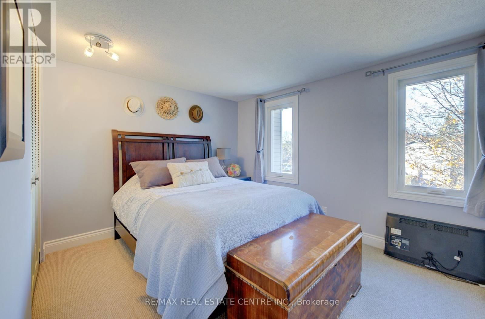47 MANOR DRIVE Image 37