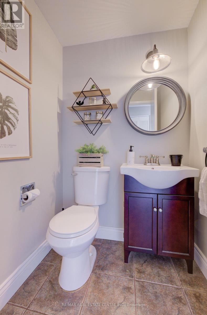 47 MANOR DRIVE Image 7