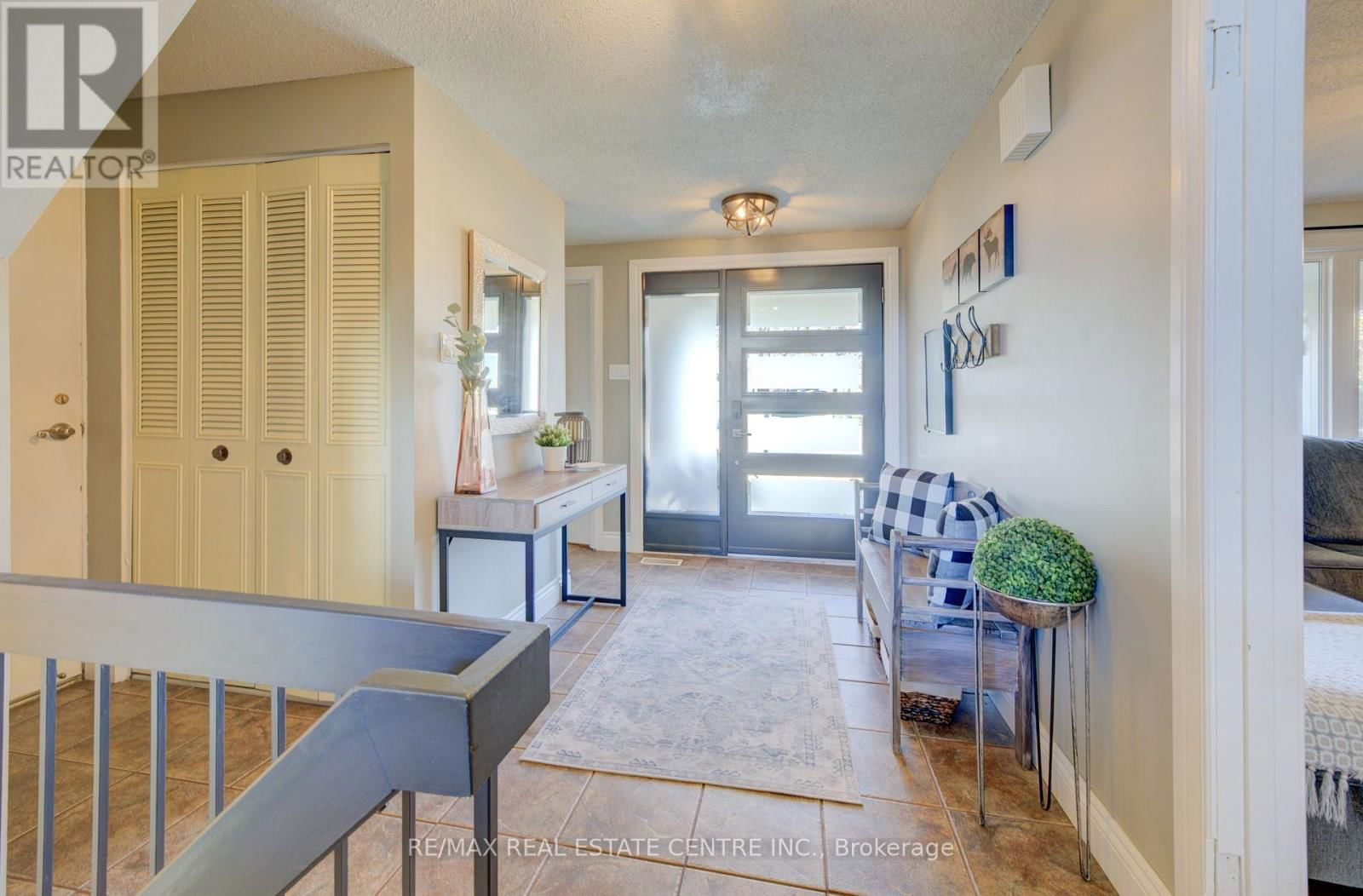 47 MANOR DRIVE Image 9