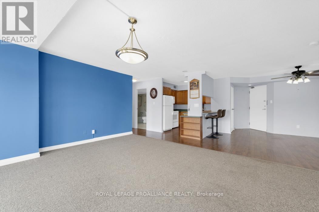 405 - 350 FRONT STREET Image 16