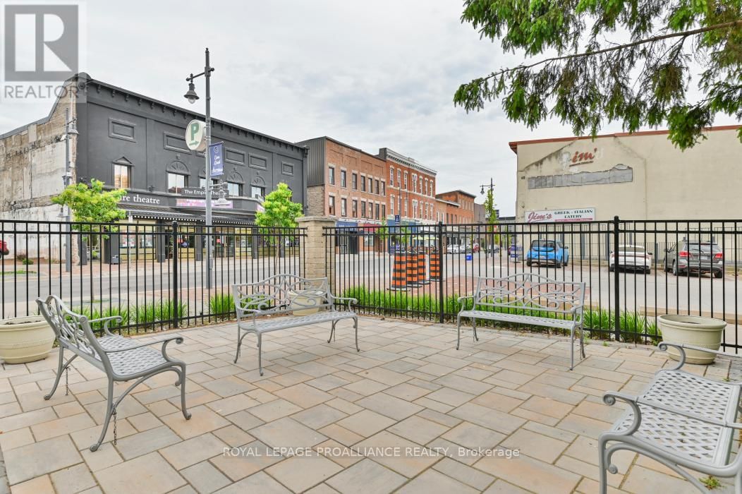 405 - 350 FRONT STREET Image 29