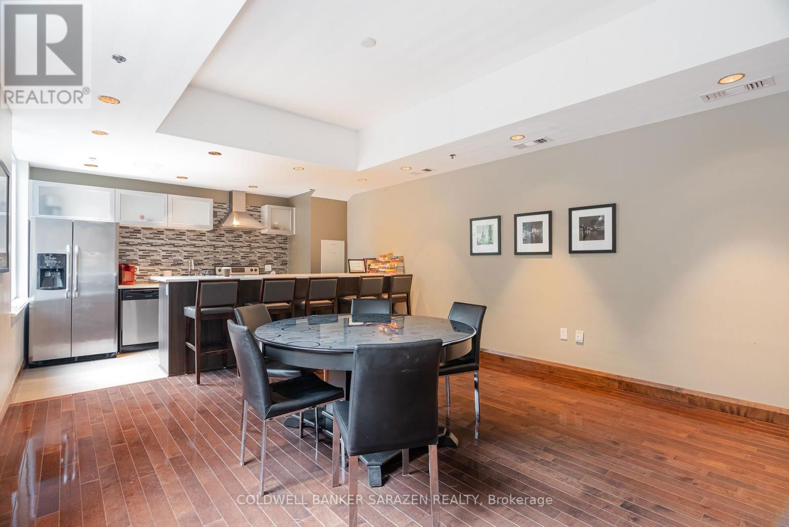 1001 - 238 BESSERER STREET Image 16