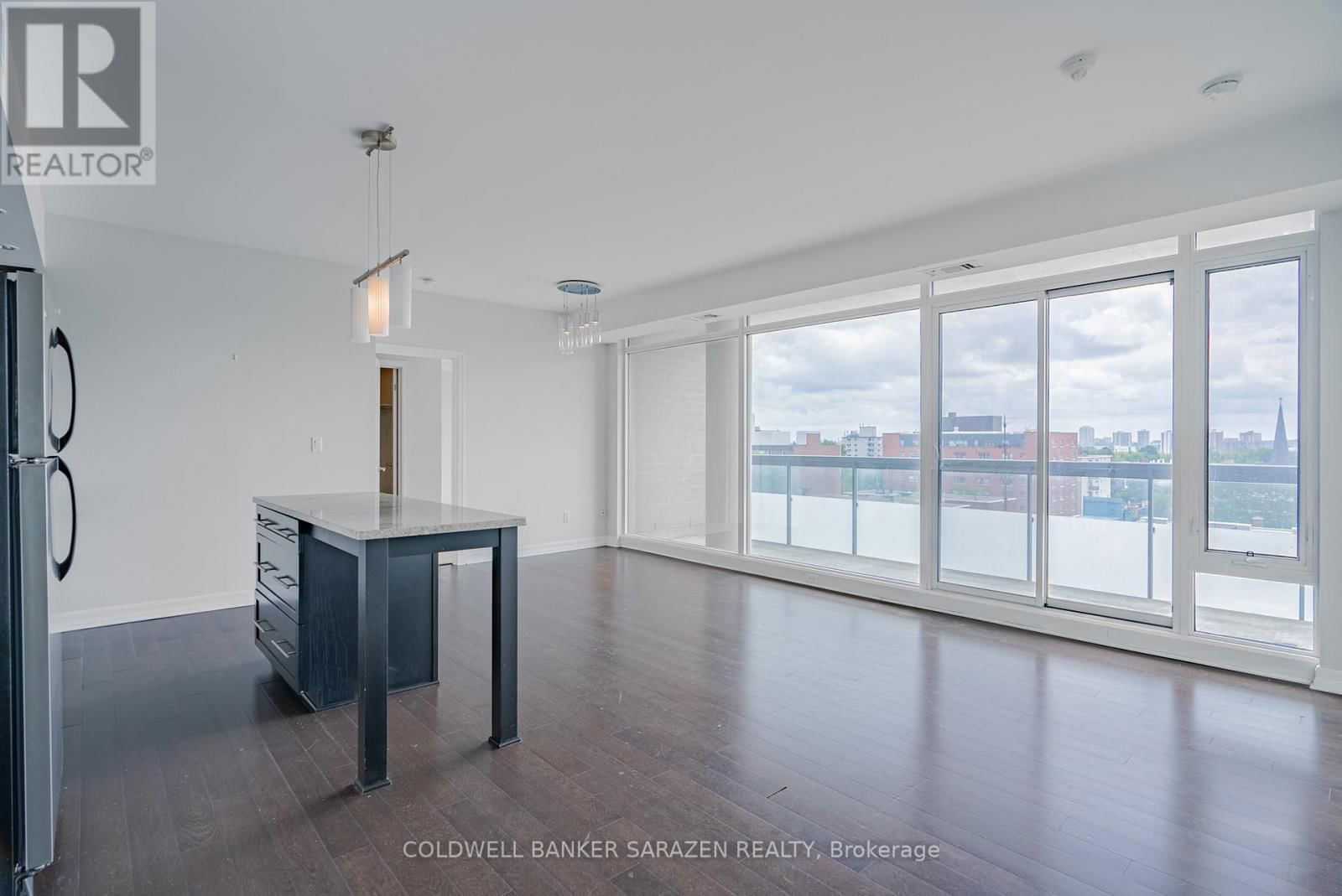 1001 - 238 BESSERER STREET Image 21