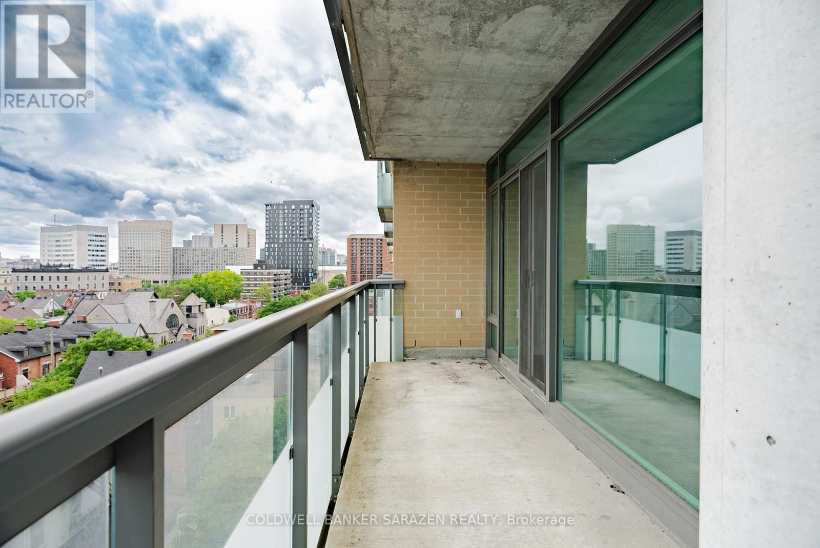 1001 - 238 BESSERER STREET Image 38
