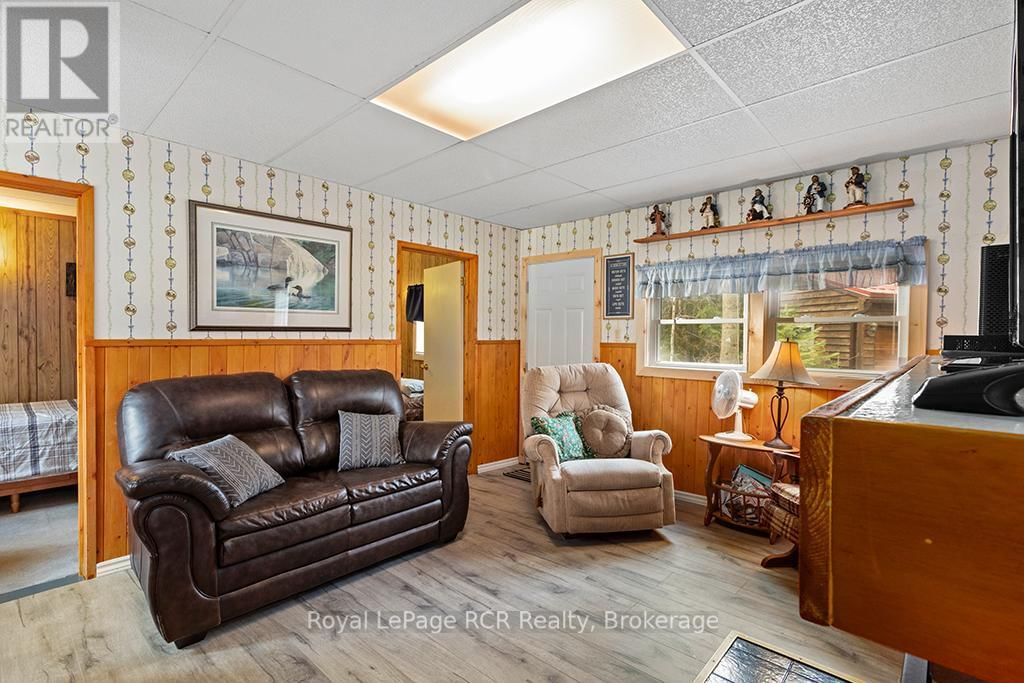 262 CANROBERT STREET Image 17