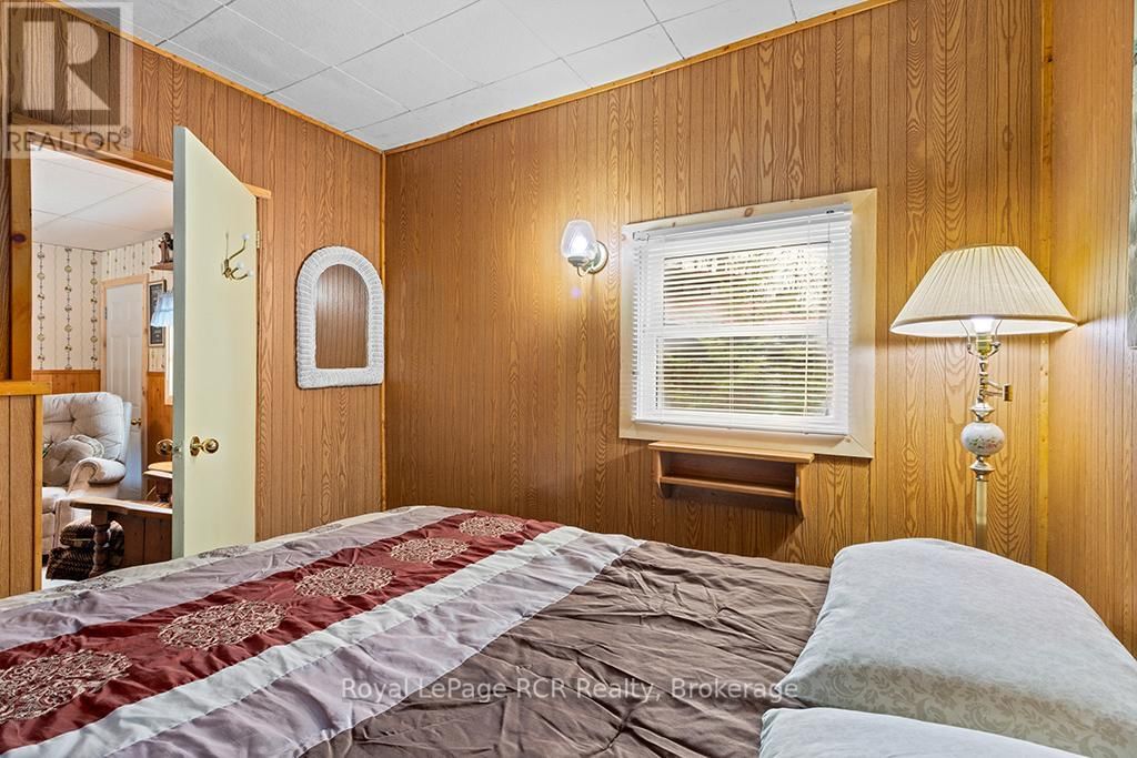 262 CANROBERT STREET Image 24