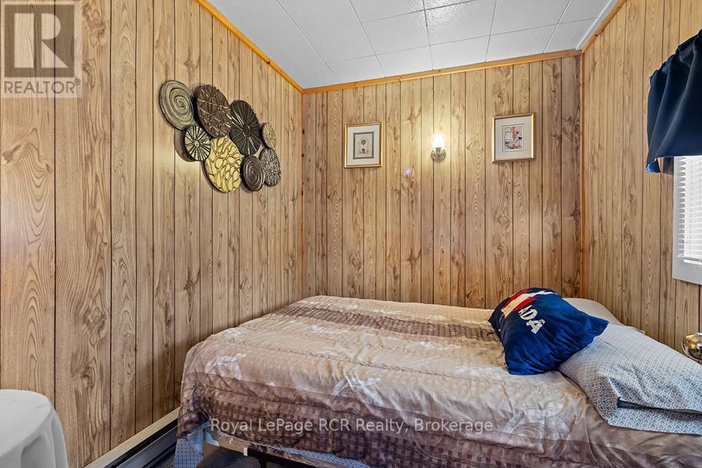262 CANROBERT STREET Image 25